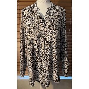 Jones New York Signature Animal Print Long Sleeve Button Down Shirt